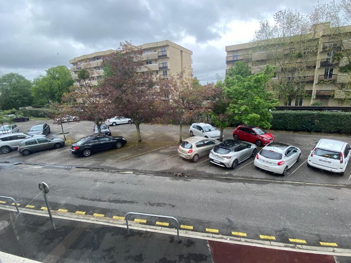 Superbe Appartement Au Calme Avec Parking Gratuit. Mérignac Exterior foto